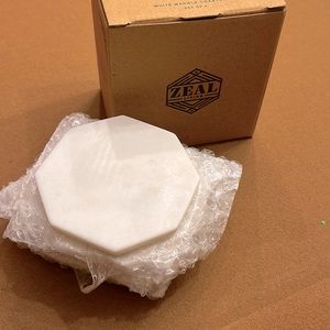 Set of 4 Marble White Coasters